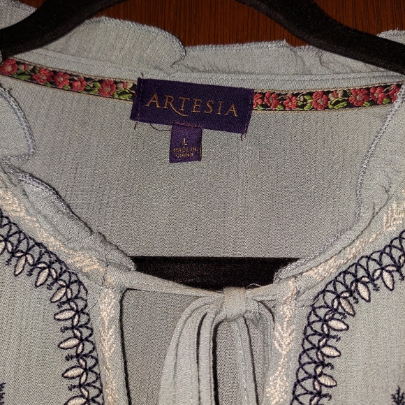SOLD!  Sale 🌞 Artesia~Pastel Blue Embroidered Ruffle Eyelet Tassel Blouse NWOT - Picture 8 of 16